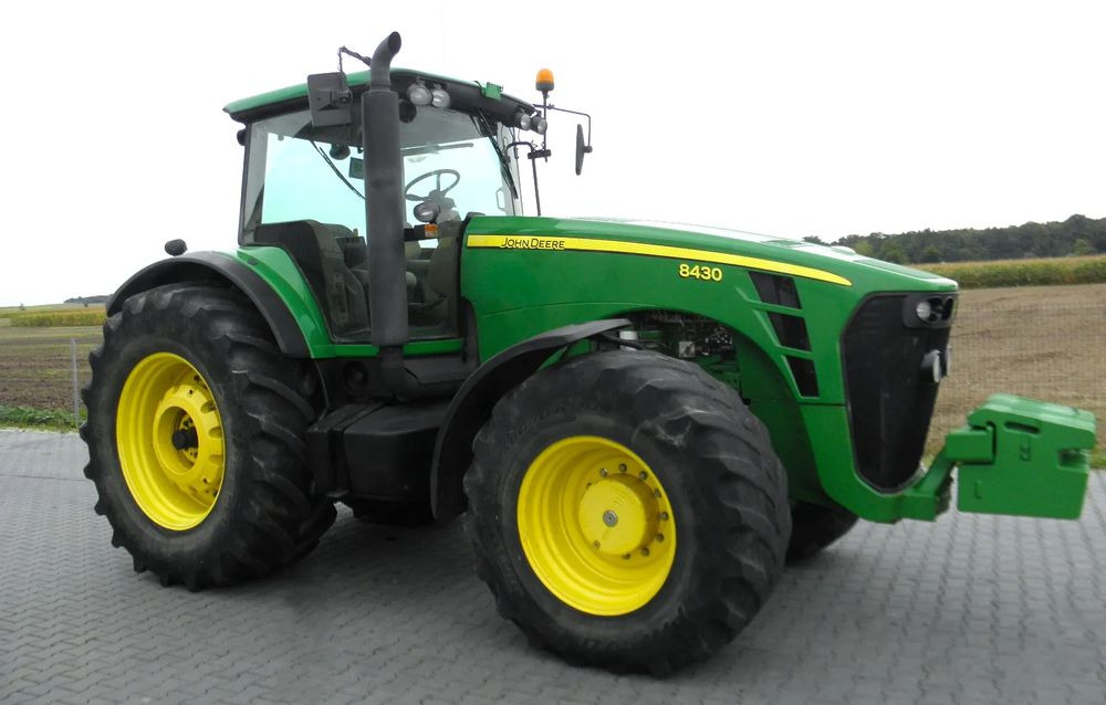 John Deere 8430 2008 Rok, Nie Malowany, Stan Bardzo Dobry - Traktor: 2 kép. John Deere 8430 2008 Rok, Nie Malowany, Stan Bardzo Dobry - Traktor: 2 kép.