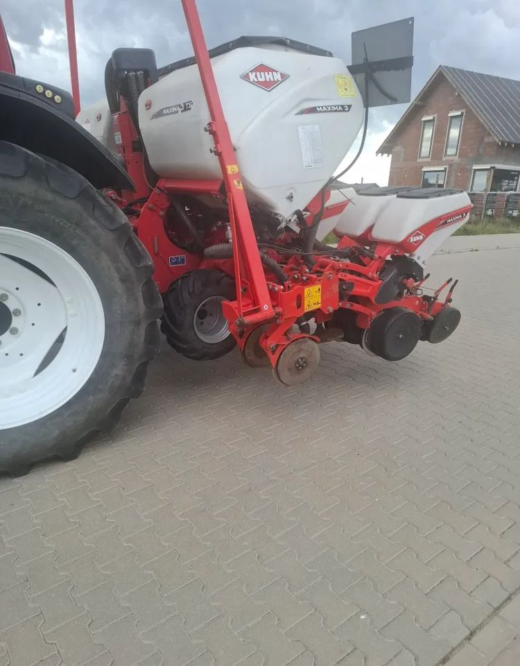 Kuhn Maxima 3 TS 2021 Rok , Stan Idealny - Szemenkénti vetőgép: 3 kép. Kuhn Maxima 3 TS 2021 Rok , Stan Idealny - Szemenkénti vetőgép: 3 kép.