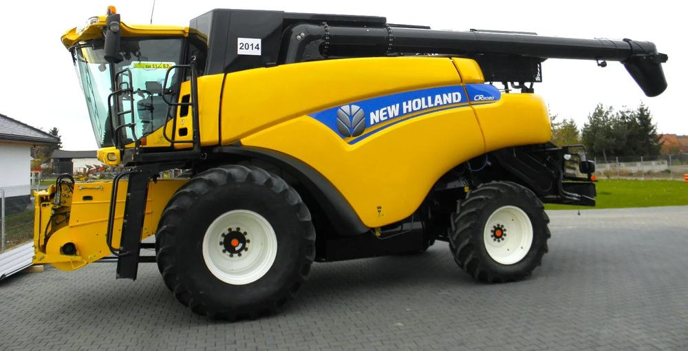 New Holland CR9080 2013 Rok , heder Varifeed 9,15m, Nowsza Wersja, Nie Malowany, Stan Idealny - Kombájn: 5 kép. New Holland CR9080 2013 Rok , heder Varifeed 9,15m, Nowsza Wersja, Nie Malowany, Stan Idealny - Kombájn: 5 kép.