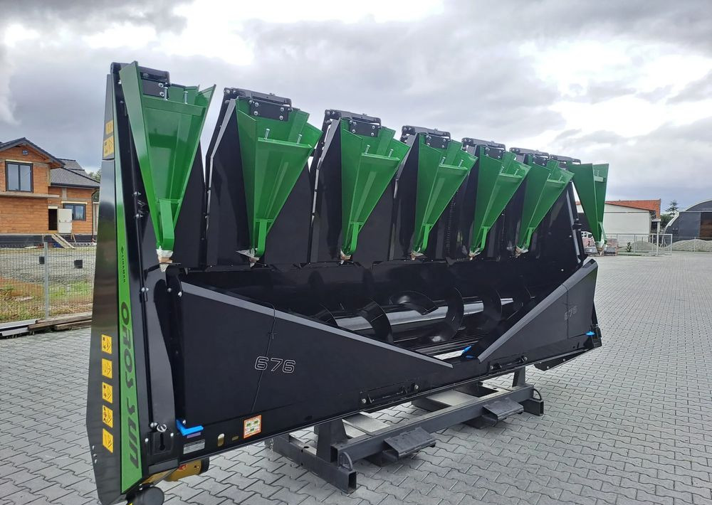 Oros Oros SUN 676 6 rzędowy, Nowe Przystawki do zbioru Słonecznika - Napraforgó adapter: 2 kép. Oros Oros SUN 676 6 rzędowy, Nowe Przystawki do zbioru Słonecznika - Napraforgó adapter: 2 kép.