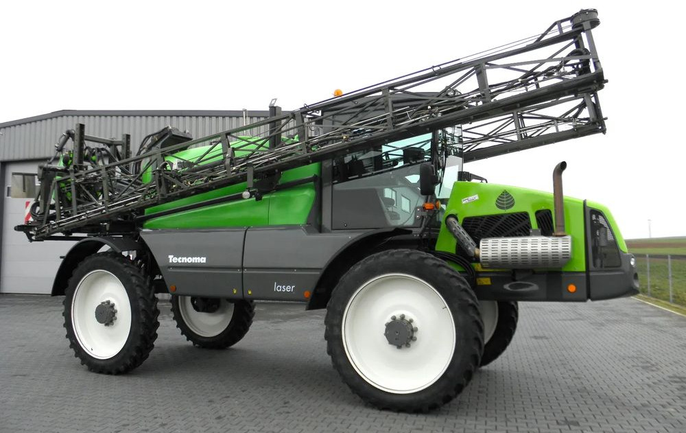 Tecnoma LASER 5240 36 M, 2016 Rok, 5200 litrow, GPS+ wylaczanie automatyczne sekcji, Distance control, Stan Bardzo Dobry - Permetezők: 2 kép. Tecnoma LASER 5240 36 M, 2016 Rok, 5200 litrow, GPS+ wylaczanie automatyczne sekcji, Distance control, Stan Bardzo Dobry - Permetezők: 2 kép.