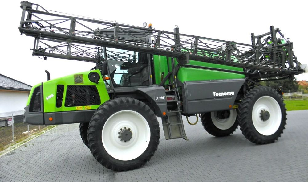 Tecnoma Laser 4240 2014 Rok, GPS, 36 M, Nie Malowany, Stan Bardzo Dobry - Permetezők: 2 kép. Tecnoma Laser 4240 2014 Rok, GPS, 36 M, Nie Malowany, Stan Bardzo Dobry - Permetezők: 2 kép.