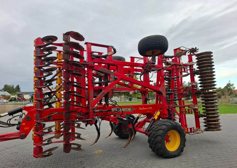 Väderstad TOPDOWN 600 2015 Rok, Nie Malowany , Stan Bardzo Dobry - Talajművelő gep: 5 kép. Väderstad TOPDOWN 600 2015 Rok, Nie Malowany , Stan Bardzo Dobry - Talajművelő gep: 5 kép.