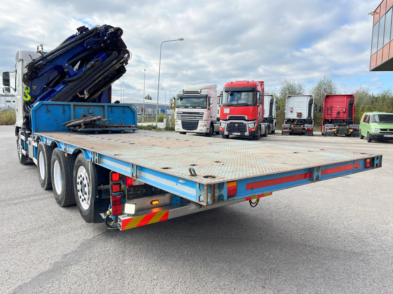 VOLVO FH 8x4 + Crane 48tm year 2006 + Jib + platform + tractor - Darus autó: 5 kép. VOLVO FH 8x4 + Crane 48tm year 2006 + Jib + platform + tractor - Darus autó: 5 kép.