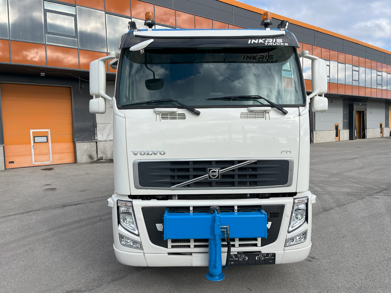 VOLVO FH 8x4 + Crane 48tm year 2006 + Jib + platform + tractor - Darus autó: 3 kép. VOLVO FH 8x4 + Crane 48tm year 2006 + Jib + platform + tractor - Darus autó: 3 kép.