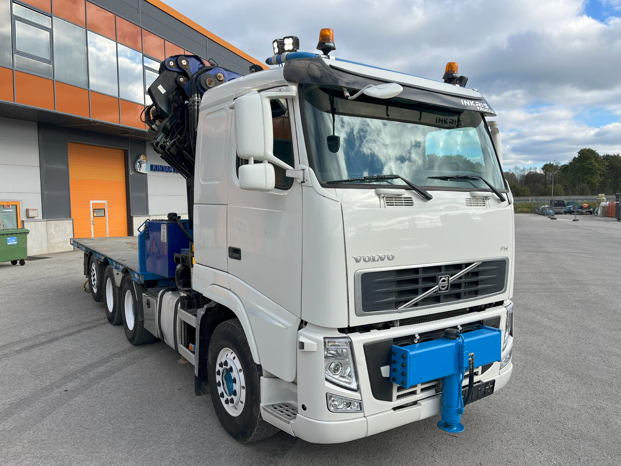 VOLVO FH 8x4 + Crane 48tm year 2006 + Jib + platform + tractor - Darus autó: 2 kép. VOLVO FH 8x4 + Crane 48tm year 2006 + Jib + platform + tractor - Darus autó: 2 kép.