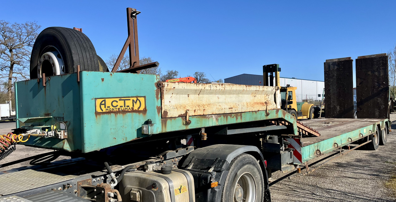 ACTM S32215 porte engins surbaissé rampes - Félpótkocsi mélybölcsős: 1 kép. ACTM S32215 porte engins surbaissé rampes - Félpótkocsi mélybölcsős: 1 kép.