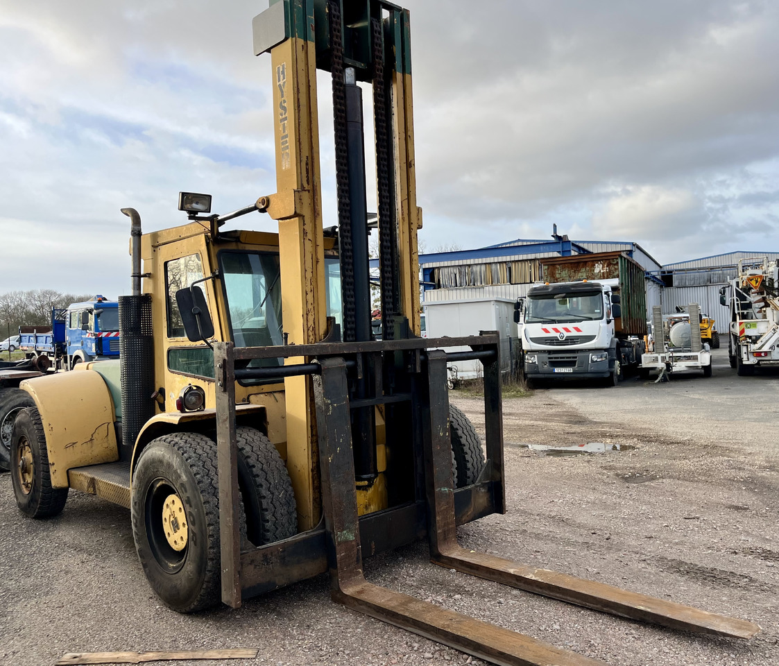 Hyster H350B - Dízel targonca: 1 kép. Hyster H350B - Dízel targonca: 1 kép.