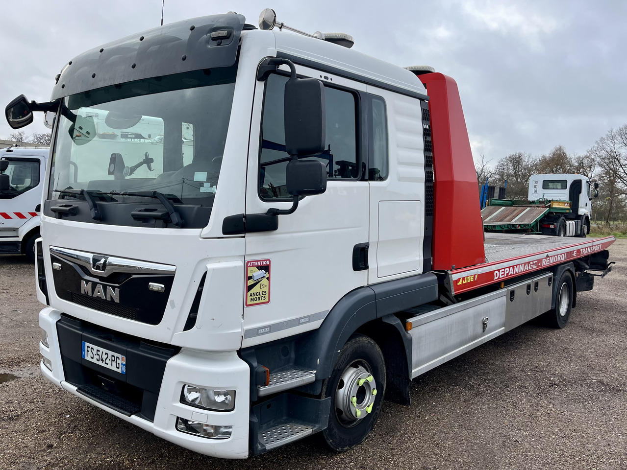 Man Tgl 12.250 plateau dépannage dépanneuse Jige 6 places - Autószállító teherautó: 1 kép. Man Tgl 12.250 plateau dépannage dépanneuse Jige 6 places - Autószállító teherautó: 1 kép.