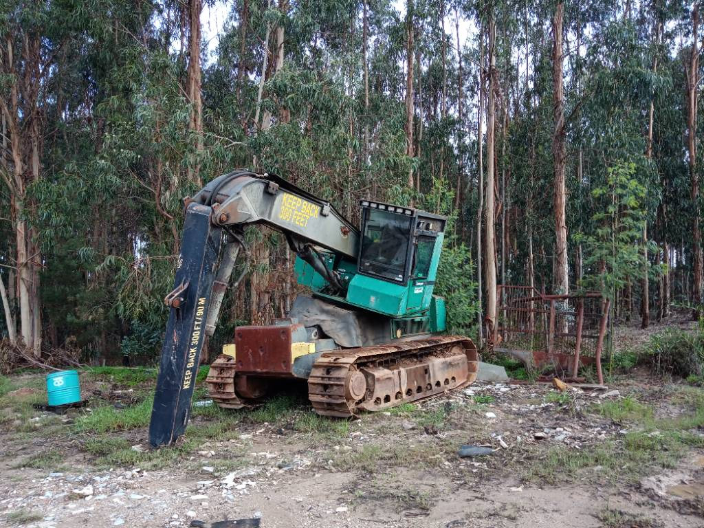 TIMBERJACK 2628 - Fakitermelő gép: 4 kép. TIMBERJACK 2628 - Fakitermelő gép: 4 kép.