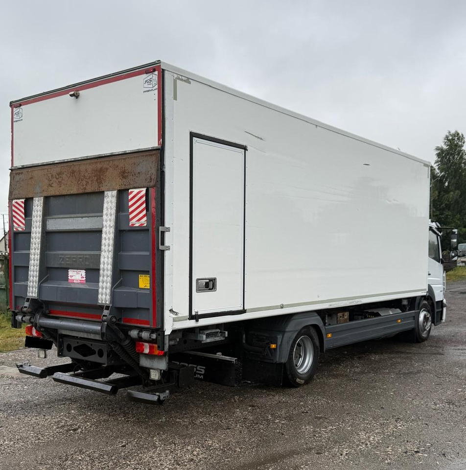Hűtős teherautó a következők szállításához élelmiszer MERCEDES-BENZ ATEGO 1523: 6 kép.