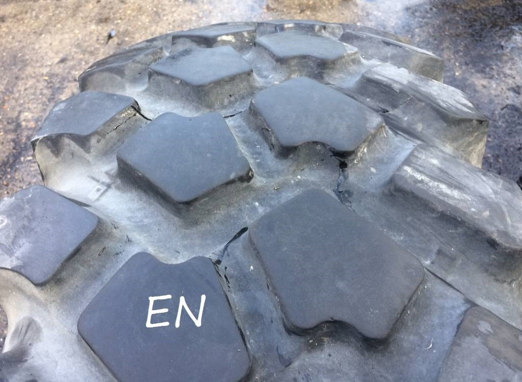 Michelin 16.00R20 XZL - USED EN 80% - Gumiabroncs - Teherautó: 2 kép. Michelin 16.00R20 XZL - USED EN 80% - Gumiabroncs - Teherautó: 2 kép.