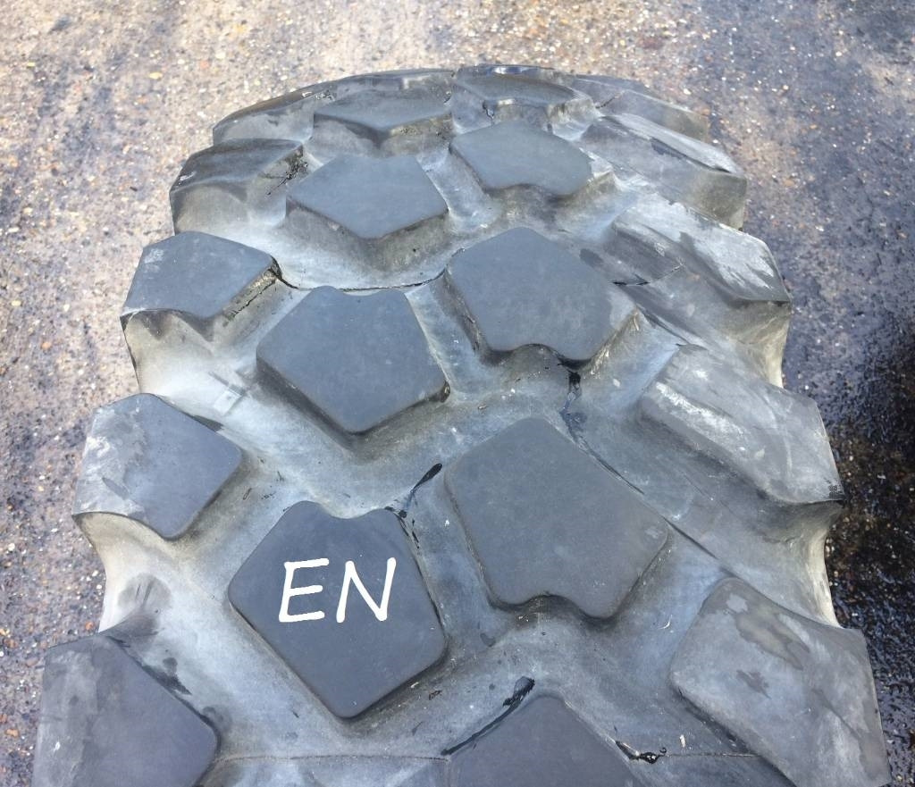 Michelin 16.00R20 XZL - USED EN 80% - Gumiabroncs - Teherautó: 3 kép. Michelin 16.00R20 XZL - USED EN 80% - Gumiabroncs - Teherautó: 3 kép.