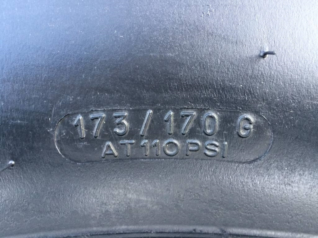 Michelin 16.00R20 XZL - USED NN 95% - Gumiabroncs - Teherautó: 4 kép. Michelin 16.00R20 XZL - USED NN 95% - Gumiabroncs - Teherautó: 4 kép.