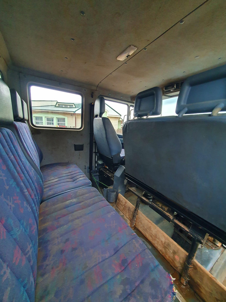 Platós teherautó MERCEDES-BENZ Vario 814D: 8 kép.