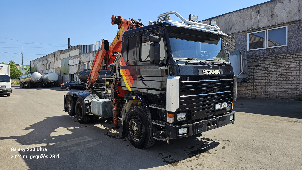 Scania 113.360 6x2 - Nyergesvontató: 3 kép. Scania 113.360 6x2 - Nyergesvontató: 3 kép.
