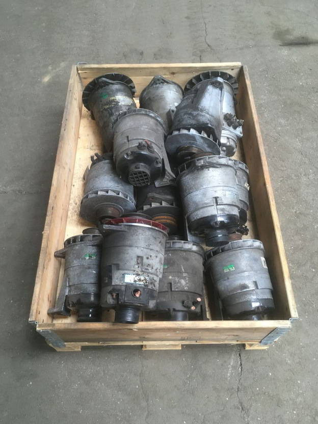 Bosch Lichtmaschine 140A Bosch 0120689587 / 0120689574 / 0120689571 0120689536 M - Generátor - Busz: 4 kép. Bosch Lichtmaschine 140A Bosch 0120689587 / 0120689574 / 0120689571 0120689536 M - Generátor - Busz: 4 kép.