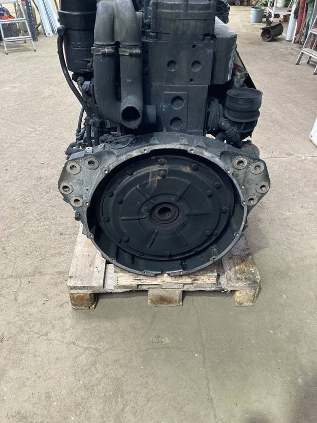 DAF Paccar Motor DAF Solaris PR 228U2 Urbino 12 Van Hool Temsa 228U1 PR 228U2 PR - Motor - Busz: 2 kép. DAF Paccar Motor DAF Solaris PR 228U2 Urbino 12 Van Hool Temsa 228U1 PR 228U2 PR - Motor - Busz: 2 kép.