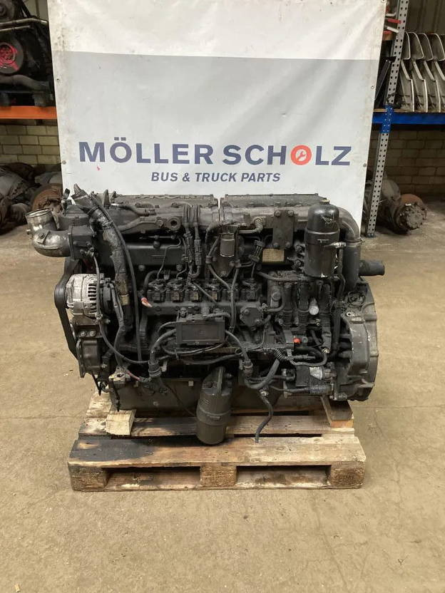 DAF Paccar Motor DAF Solaris PR 265 U1 Urbino 15 Van Hool Temsa 265U1 - Motor - Busz: 1 kép. DAF Paccar Motor DAF Solaris PR 265 U1 Urbino 15 Van Hool Temsa 265U1 - Motor - Busz: 1 kép.