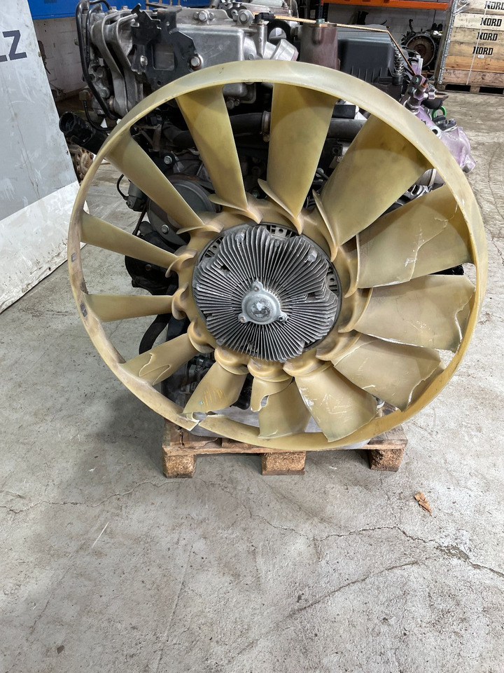 MAN Motor MAN TGX TGS D2676 Euro 6 Lf25 LF 25 - Motor és alkatrészek - Teherautó: 3 kép. MAN Motor MAN TGX TGS D2676 Euro 6 Lf25 LF 25 - Motor és alkatrészek - Teherautó: 3 kép.