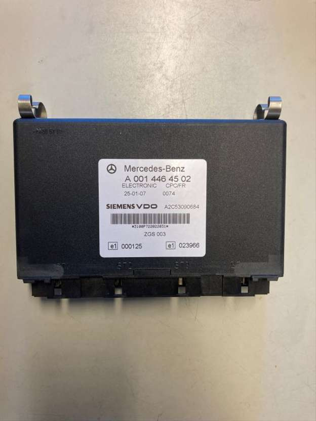 Mercedes-Benz A0014464502 Mercedes CPC FR Steuergerät Actros Citaro - Elektromos rendszer - Teherautó: 1 kép. Mercedes-Benz A0014464502 Mercedes CPC FR Steuergerät Actros Citaro - Elektromos rendszer - Teherautó: 1 kép.