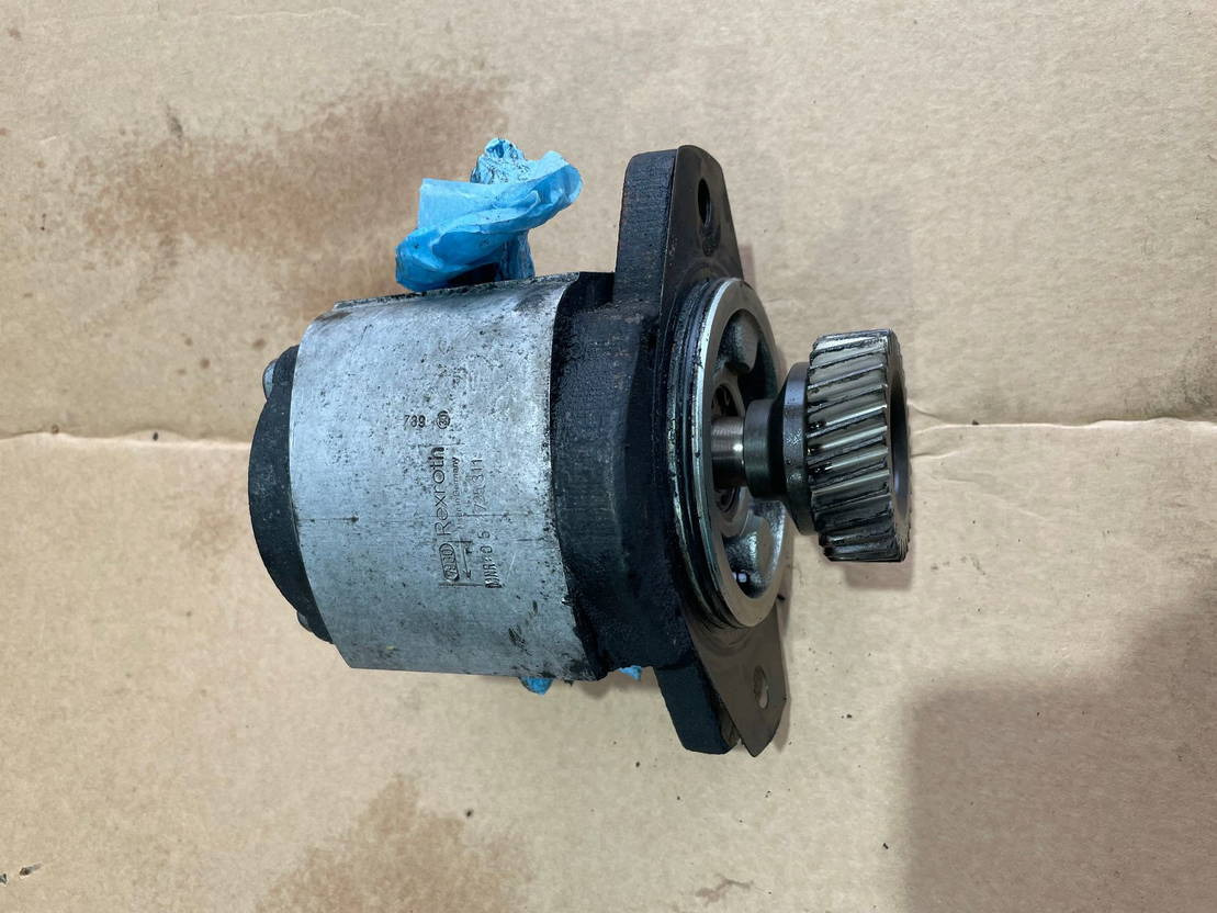 Rexroth Hydraulikpumpe Citaro Rexroth 0517725311 Lüfter Mercedes OM 457 HLA - Hidraulikus szivattyú - Busz: 1 kép. Rexroth Hydraulikpumpe Citaro Rexroth 0517725311 Lüfter Mercedes OM 457 HLA - Hidraulikus szivattyú - Busz: 1 kép.