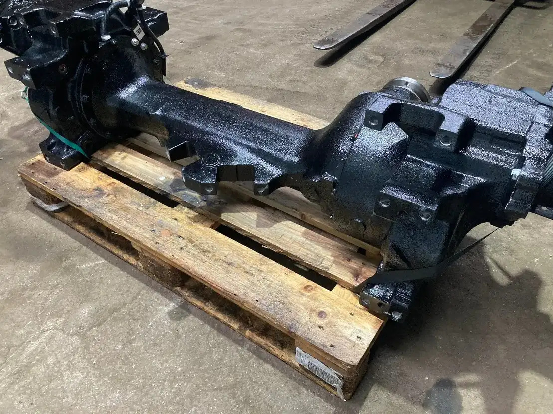 ZF Hinterachse ZF AV 133/87 4472037311 6,20 A6443501101 Citaro Mercedes C2 Euro - Hátsó tengely - Busz: 5 kép. ZF Hinterachse ZF AV 133/87 4472037311 6,20 A6443501101 Citaro Mercedes C2 Euro - Hátsó tengely - Busz: 5 kép.