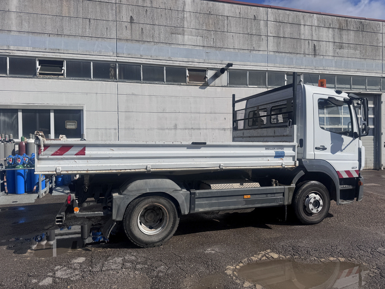 MERCEDES-BENZ Atego 821 - Billenőplatós teherautó: 5 kép. MERCEDES-BENZ Atego 821 - Billenőplatós teherautó: 5 kép.