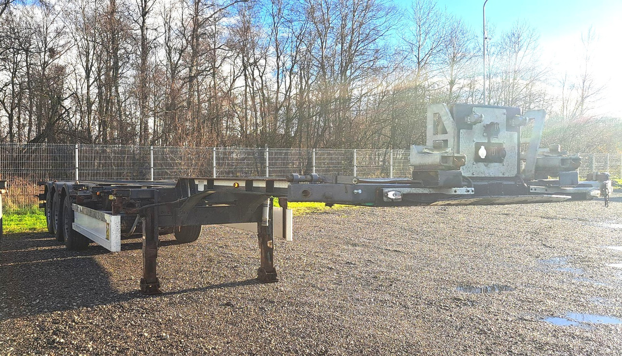 RENDERS EURO 922 - Félpótkocsi cserefelépítményes: 4 kép. RENDERS EURO 922 - Félpótkocsi cserefelépítményes: 4 kép.