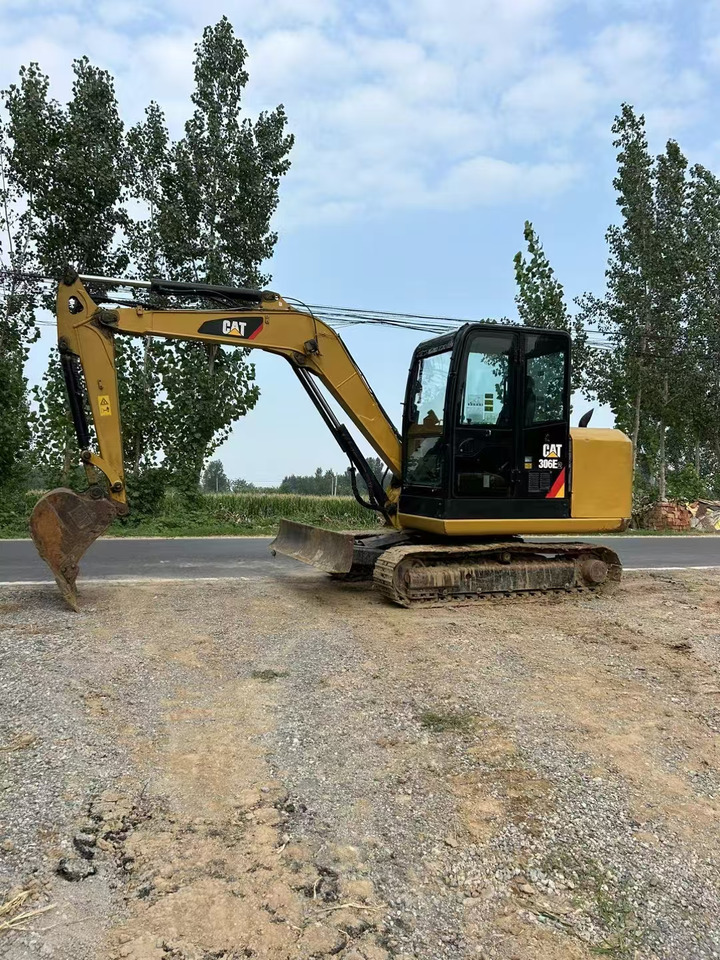 CATERPILLAR 306E2 - Lánctalpas kotró: 1 kép. CATERPILLAR 306E2 - Lánctalpas kotró: 1 kép.