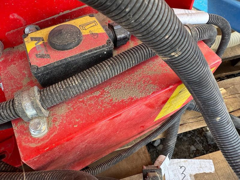 APV PS300M1 - Vetőgép: 3 kép. APV PS300M1 - Vetőgép: 3 kép.