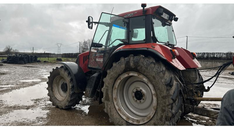 CASE-IH CVX150 - Traktor: 4 kép. CASE-IH CVX150 - Traktor: 4 kép.