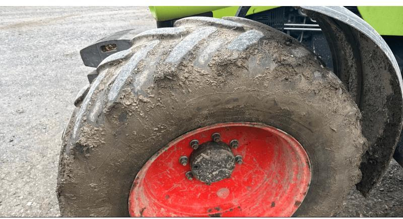 CLAAS ARION 610 - Traktor: 3 kép. CLAAS ARION 610 - Traktor: 3 kép.