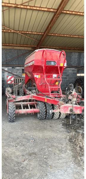 HORSCH PRONTO 3DC - Szemenkénti vetőgép: 4 kép. HORSCH PRONTO 3DC - Szemenkénti vetőgép: 4 kép.