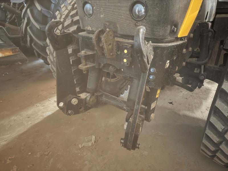 JCB FASTRAC 4220 - Traktor: 4 kép. JCB FASTRAC 4220 - Traktor: 4 kép.