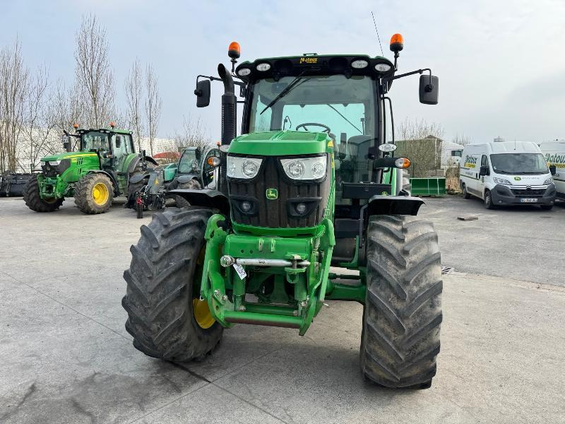 JOHN DEERE 6105R - Traktor: 3 kép. JOHN DEERE 6105R - Traktor: 3 kép.