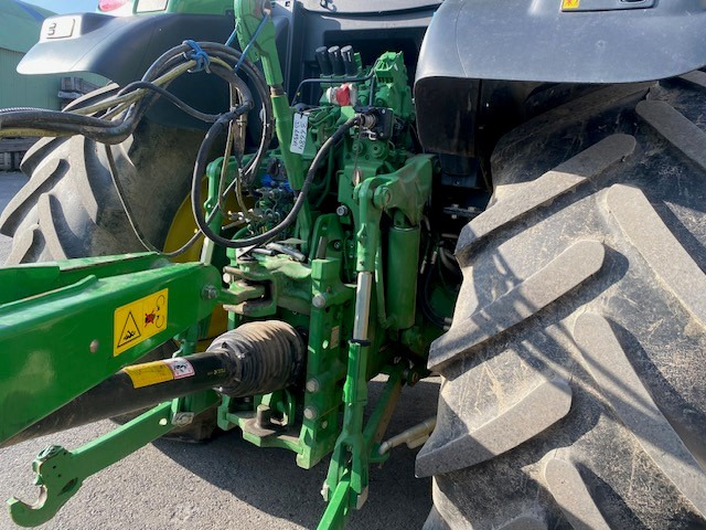 JOHN DEERE 6130R - Traktor: 4 kép. JOHN DEERE 6130R - Traktor: 4 kép.