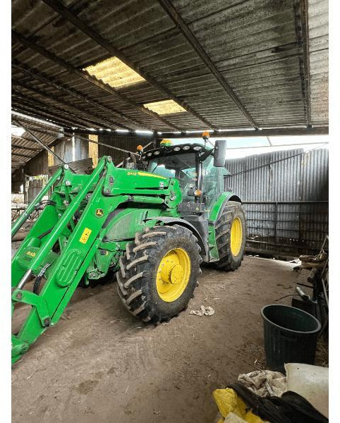 JOHN DEERE 6135R - Traktor: 1 kép. JOHN DEERE 6135R - Traktor: 1 kép.