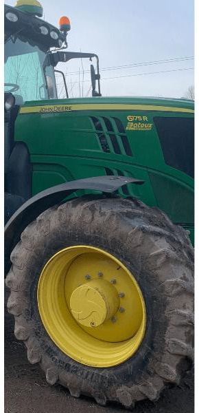 JOHN DEERE 6175R - Traktor: 3 kép. JOHN DEERE 6175R - Traktor: 3 kép.