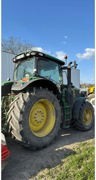JOHN DEERE 6195R - Traktor: 2 kép. JOHN DEERE 6195R - Traktor: 2 kép.