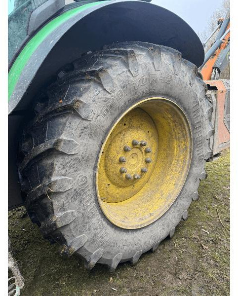 JOHN DEERE 6195R - Traktor: 3 kép. JOHN DEERE 6195R - Traktor: 3 kép.