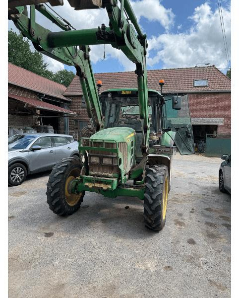 JOHN DEERE 6230 - Traktor: 5 kép. JOHN DEERE 6230 - Traktor: 5 kép.