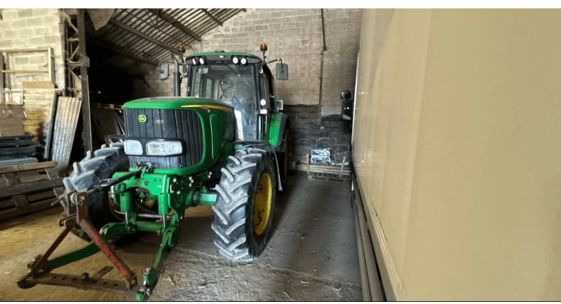 JOHN DEERE 6520 - Traktor: 4 kép. JOHN DEERE 6520 - Traktor: 4 kép.