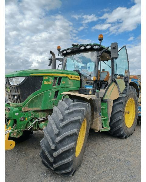 JOHN DEERE 6R185 - Traktor: 5 kép. JOHN DEERE 6R185 - Traktor: 5 kép.