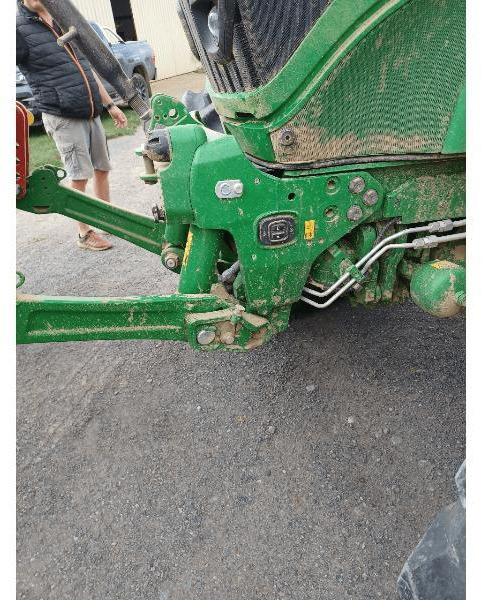 JOHN DEERE 6R185 - Traktor: 4 kép. JOHN DEERE 6R185 - Traktor: 4 kép.
