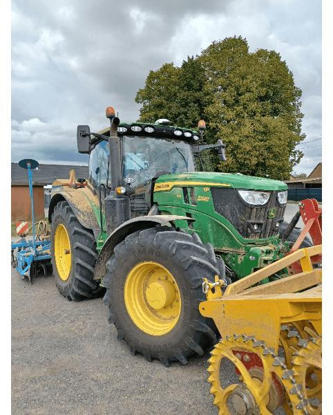 JOHN DEERE 6R185 - Traktor: 1 kép. JOHN DEERE 6R185 - Traktor: 1 kép.
