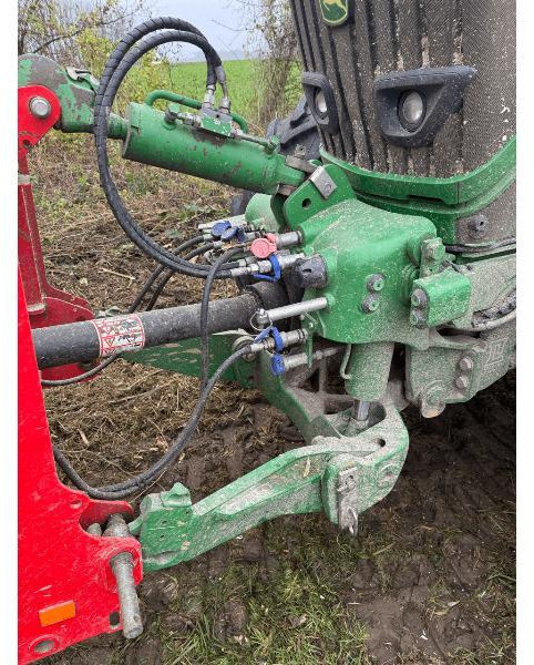 JOHN DEERE 6R195 - Traktor: 4 kép. JOHN DEERE 6R195 - Traktor: 4 kép.