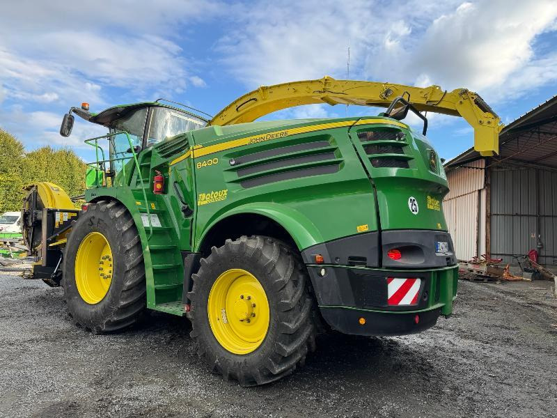 Önjáró szecskázógép JOHN DEERE 8400: 7 kép.