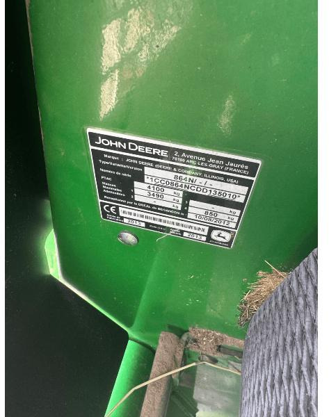 JOHN DEERE 864 - Bálázó: 5 kép. JOHN DEERE 864 - Bálázó: 5 kép.
