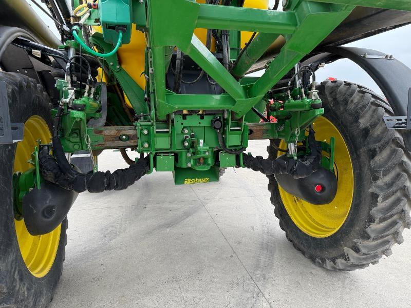 JOHN DEERE R4050I - Önjáró permetező: 5 kép. JOHN DEERE R4050I - Önjáró permetező: 5 kép.